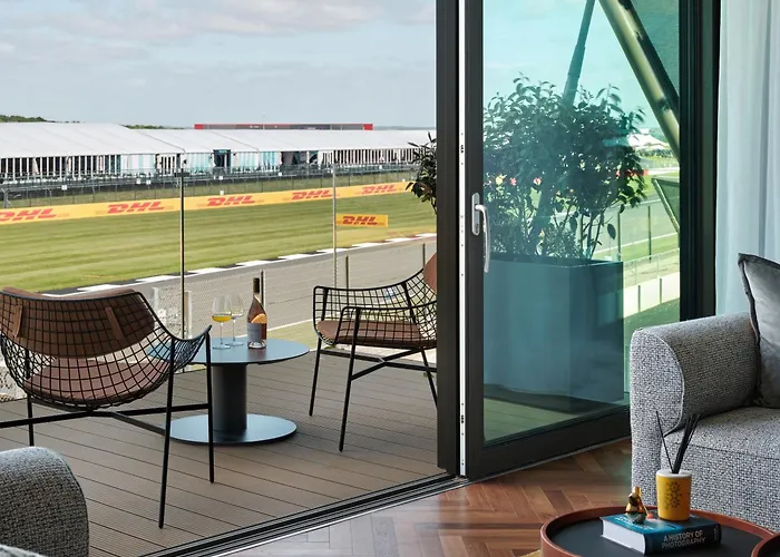 Escapade Silverstone